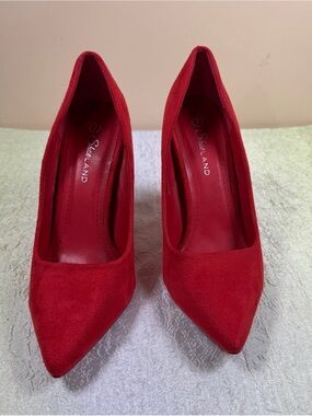 Women's Red Pointed Toe Pumps